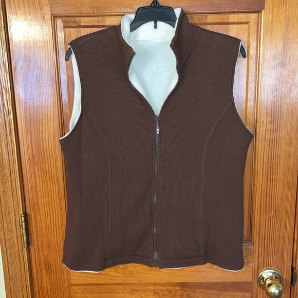 EUC Ruff Hewn Reversible Vest - Picture 7 of 8